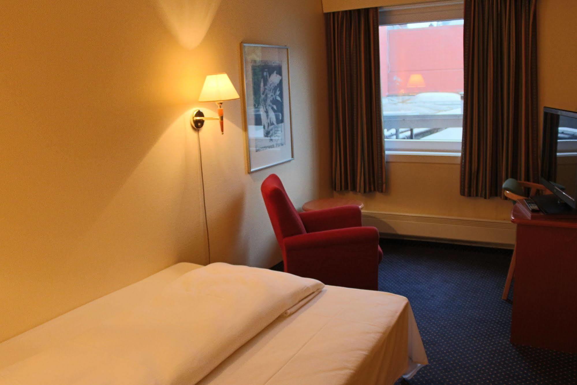 Thon Partner Hotel Backlund Levanger Esterno foto